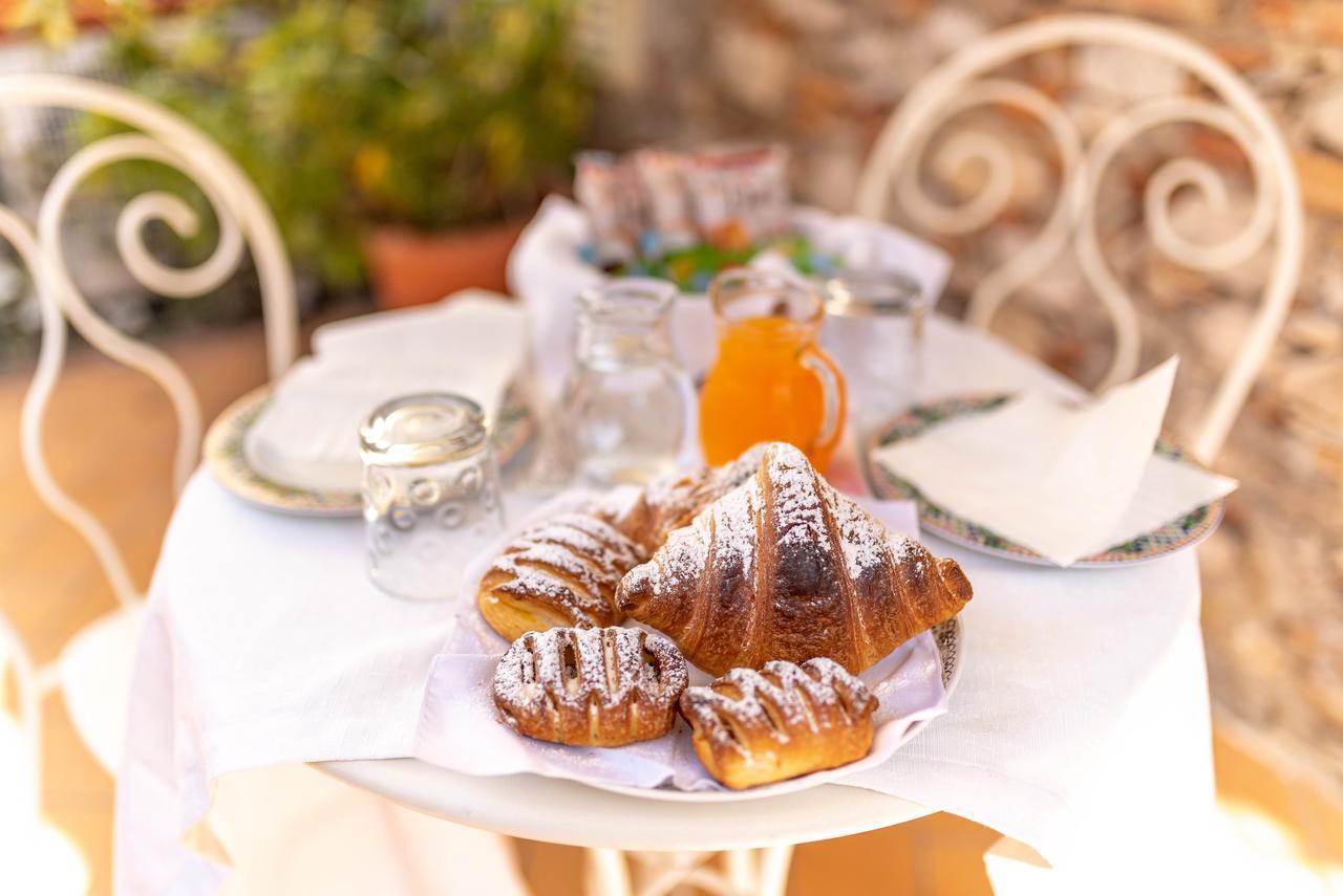Bed And Breakfast Dionisio Taormina Eksteriør billede