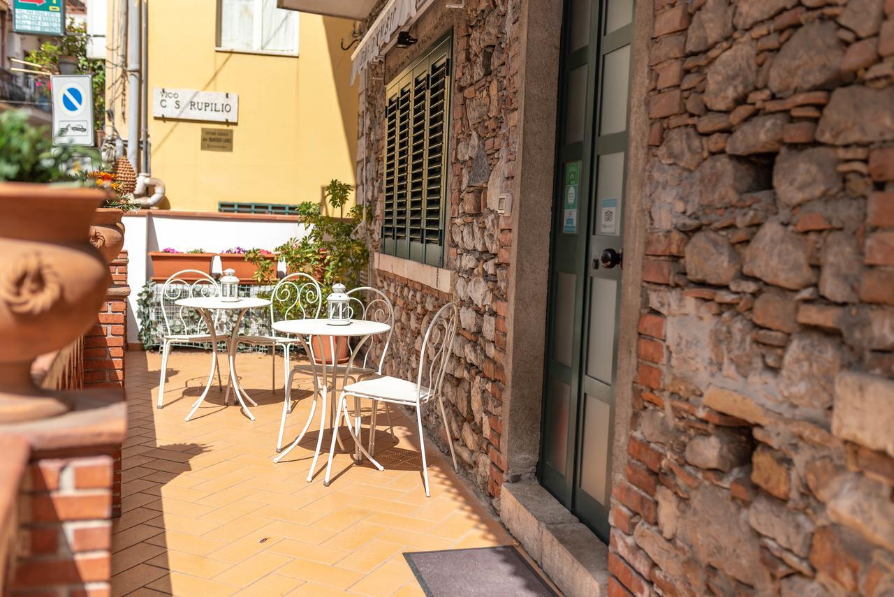 Bed And Breakfast Dionisio Taormina Eksteriør billede
