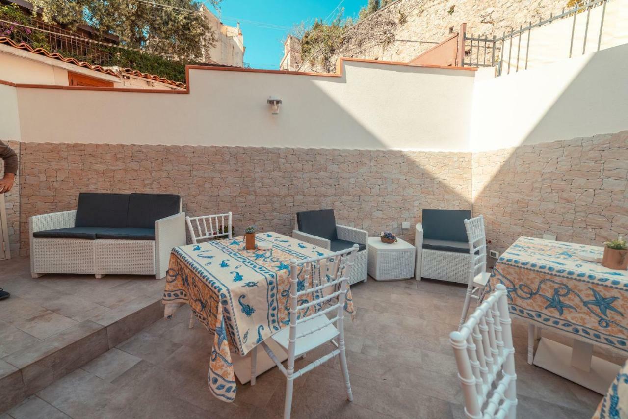 Bed And Breakfast Dionisio Taormina Eksteriør billede